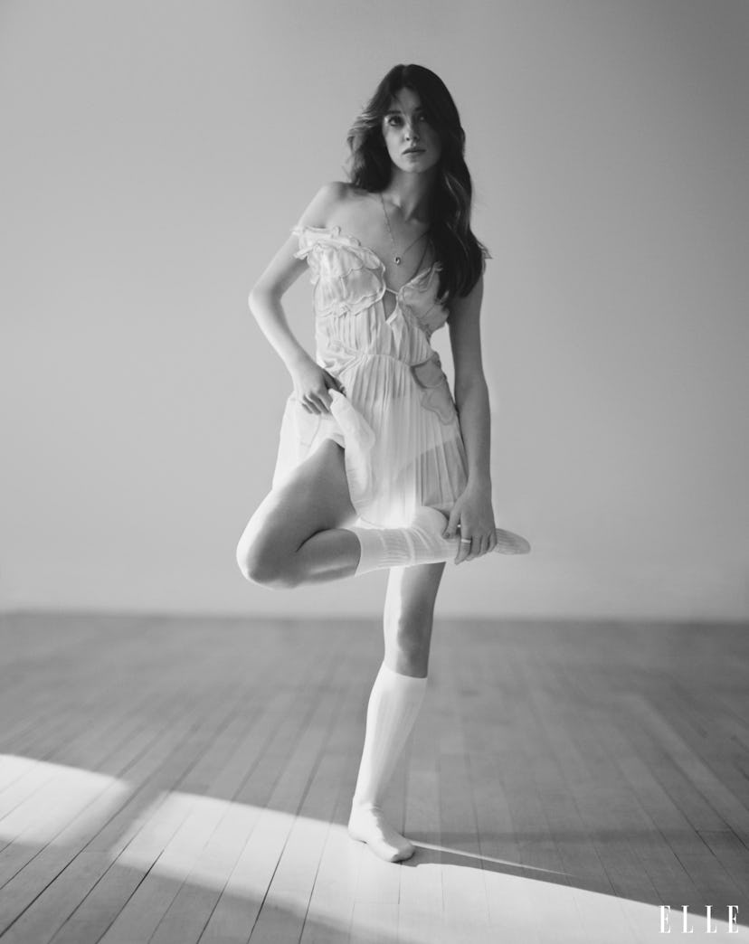 Daisy Edgar-Jones on the cover of Elle magazine.