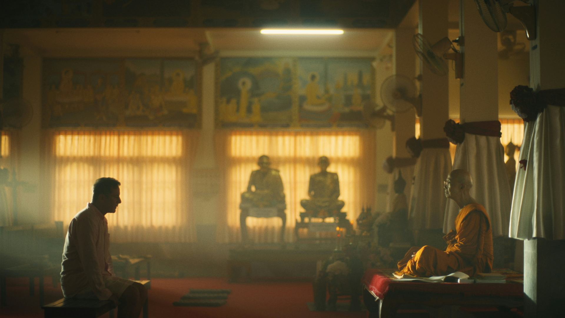 Jason Isaacs and Suthichai Yoon on &lsquo;The White Lotus&rsquo;