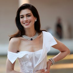 Anne Hathaway wearing her viral Gap shirt dress.