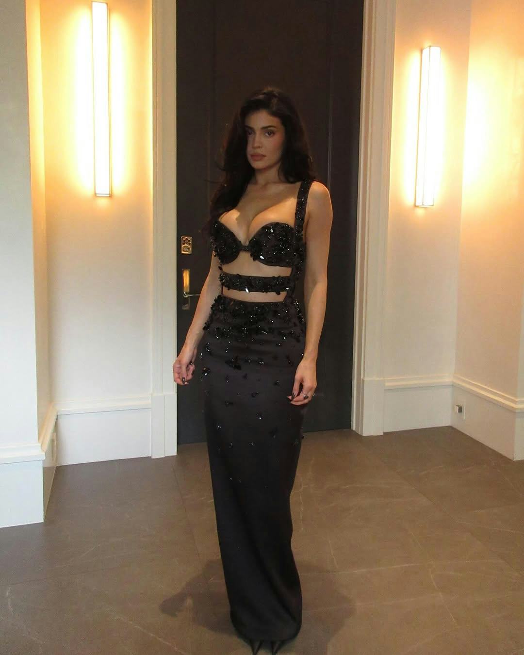Kylie Jenner wears a bedazzled bra to the 2025 Oscars.