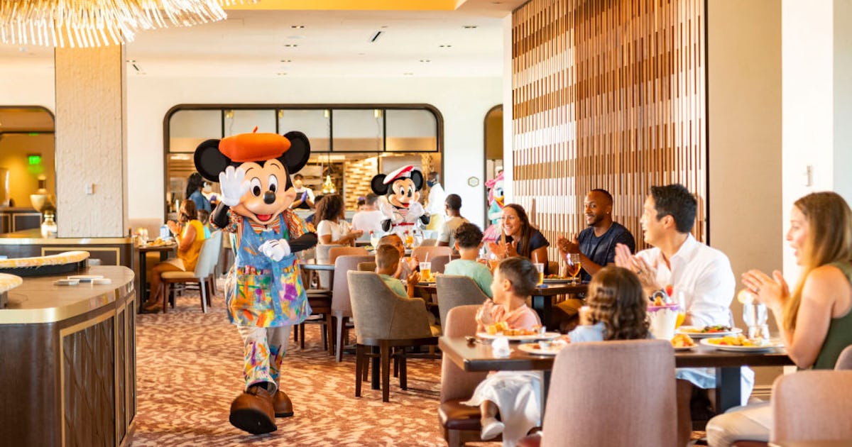 I'm A Mom Of 3 & Here's How We Eat On A Budget At Disney World