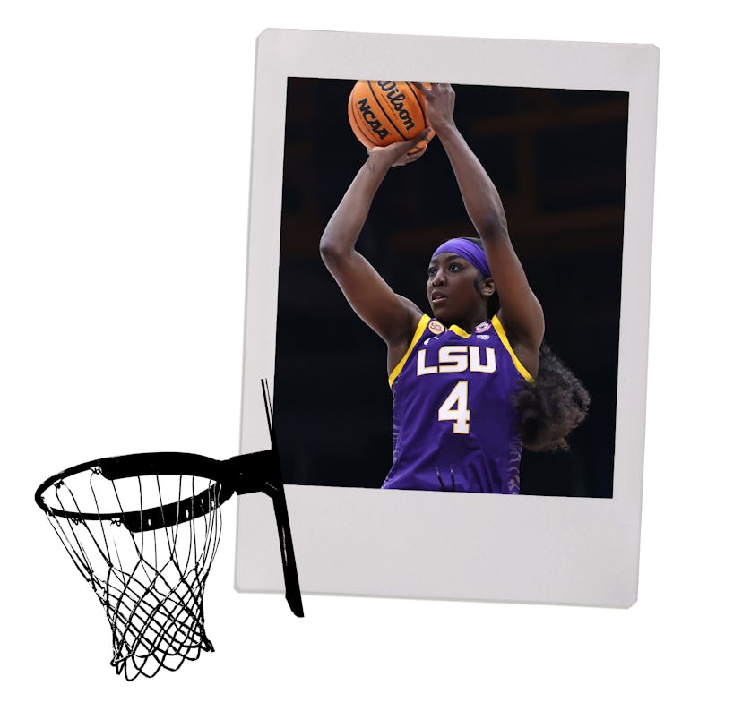 Flau’Jae Johnson #4 of the LSU Lady Tigers plays against the South Carolina Gamecocks.