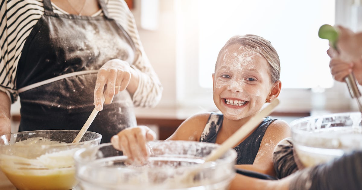 7 Moms Spill The Tea On The Mealtime Meltdowns & Dinner Disasters We Can All Relate To