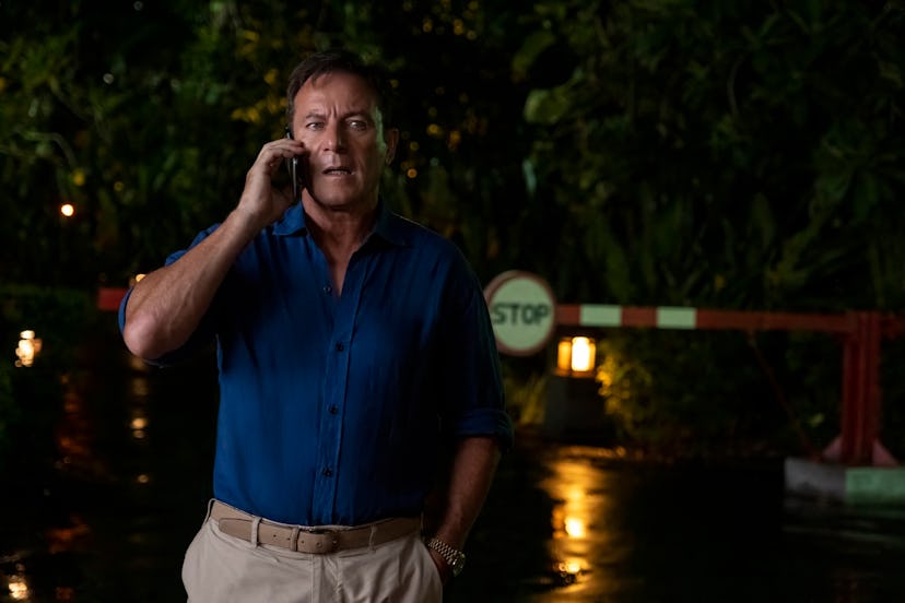 Jason Issacs, who plays Timothy Ratliff in The White Lotus.