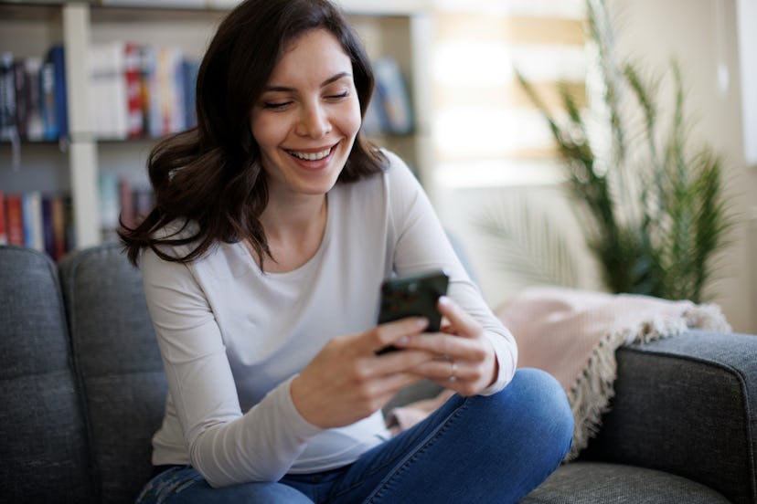 Ways to initiate a good conversation on a dating app.