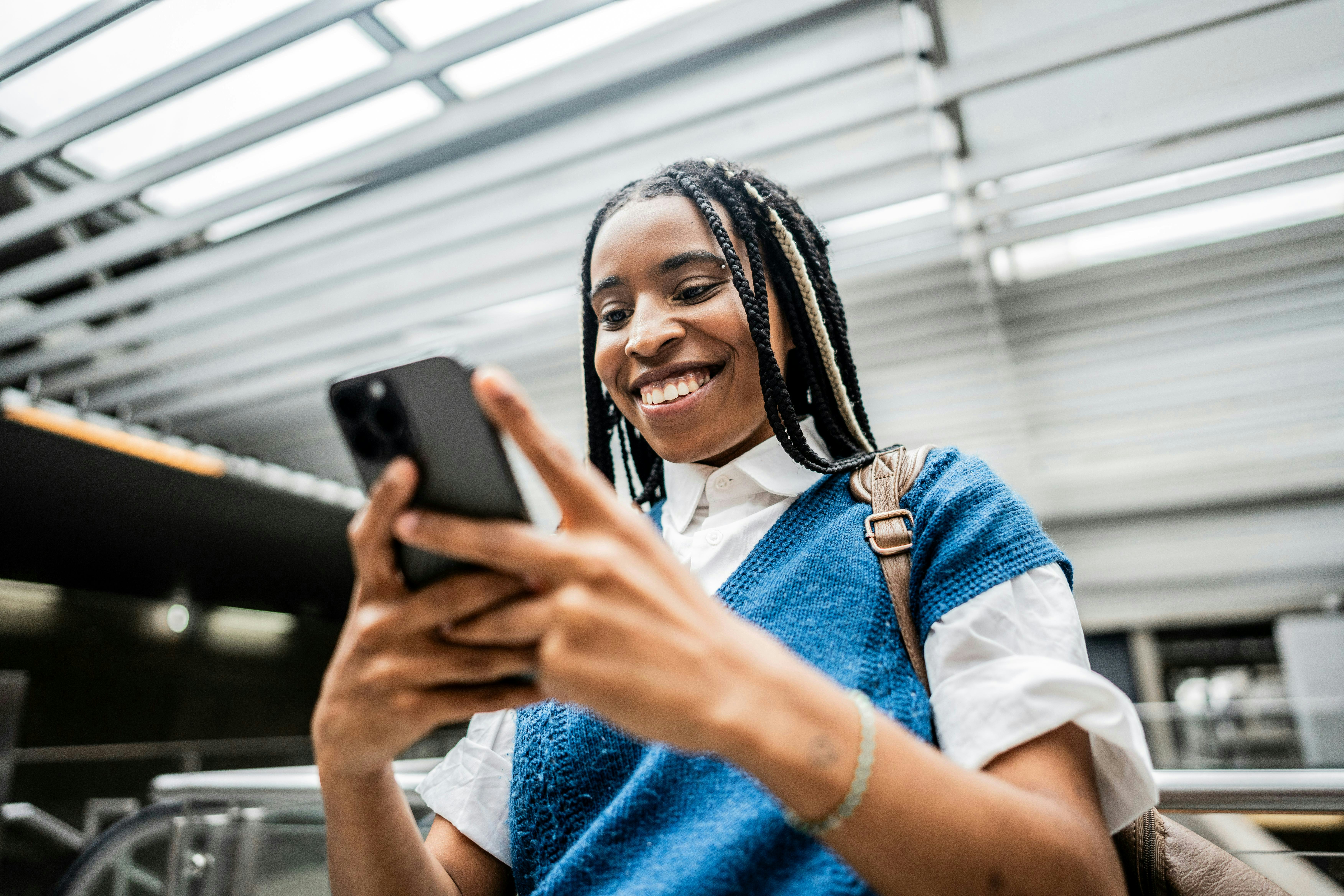 Ways to initiate a good conversation on a dating app.