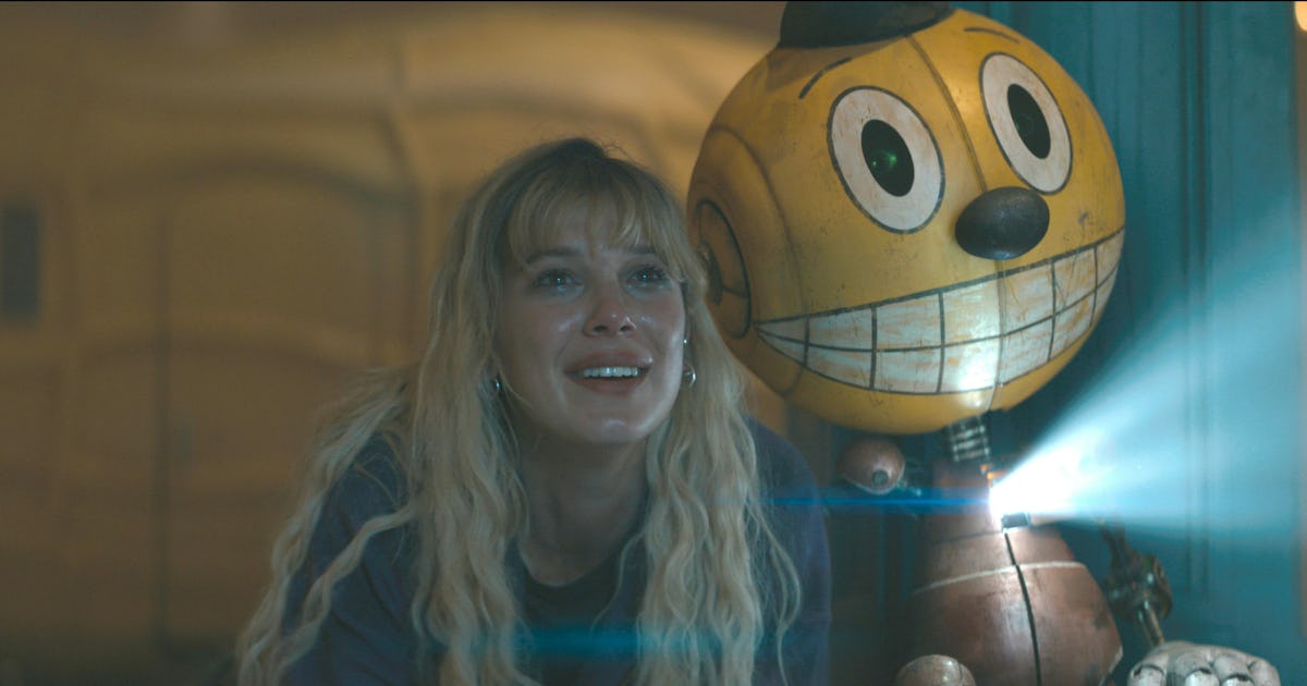 'The Electric State' May Not Be Great, But It's At Least Different