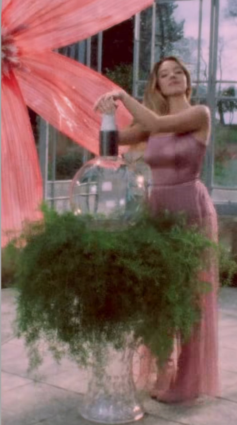 Sydney Sweeney stars in the Kerastase Gloss Absolu campaign.