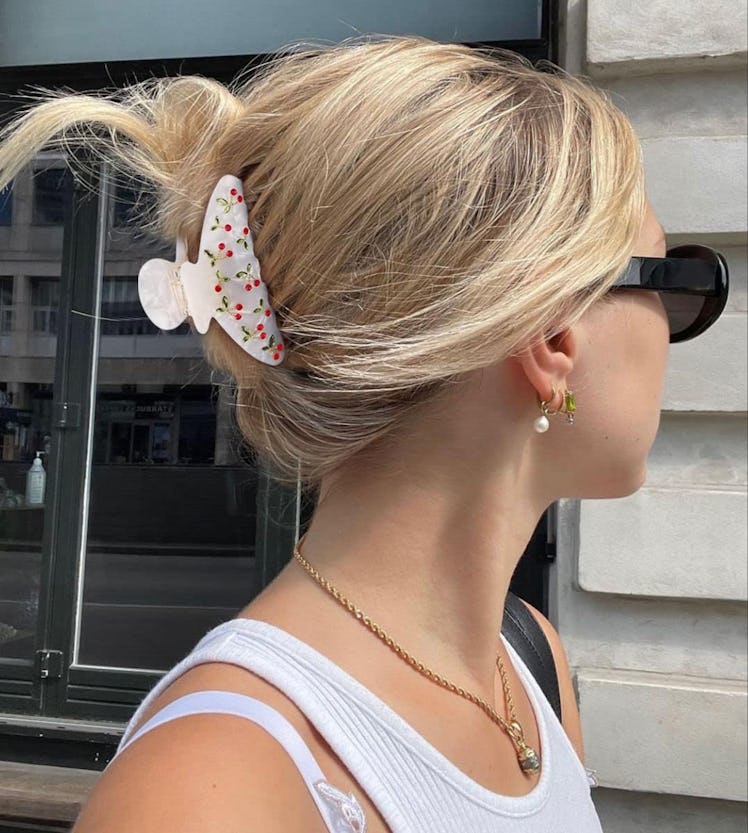 LILIE&WHITE Acrylic Hair Clip