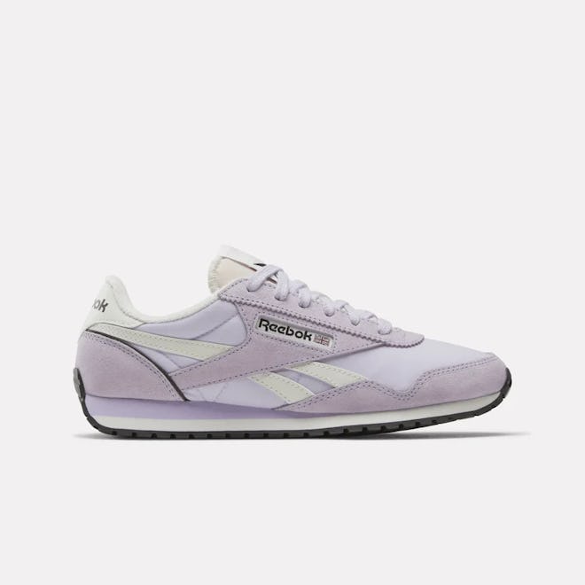 Women’s Classic AZ Shoes