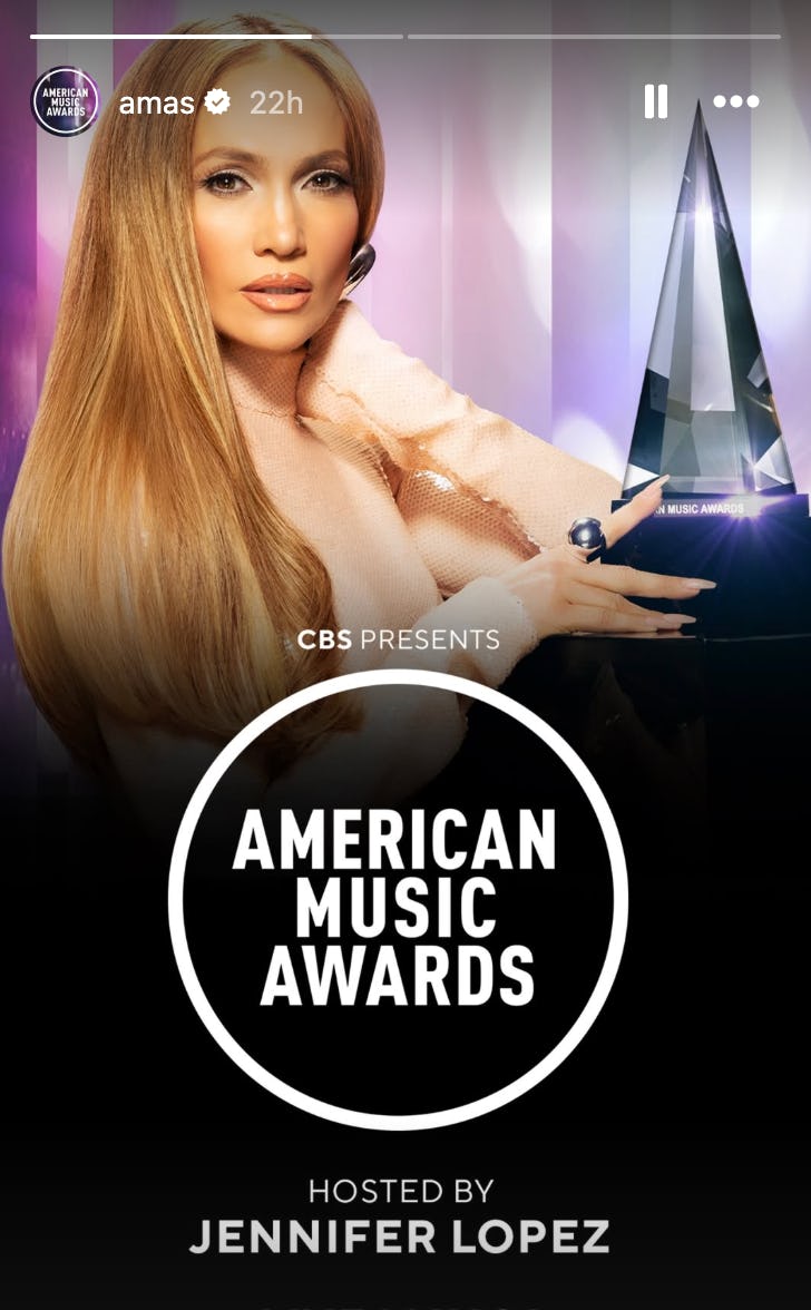 J.Lo&rsquo;s plunging look was red-hot.