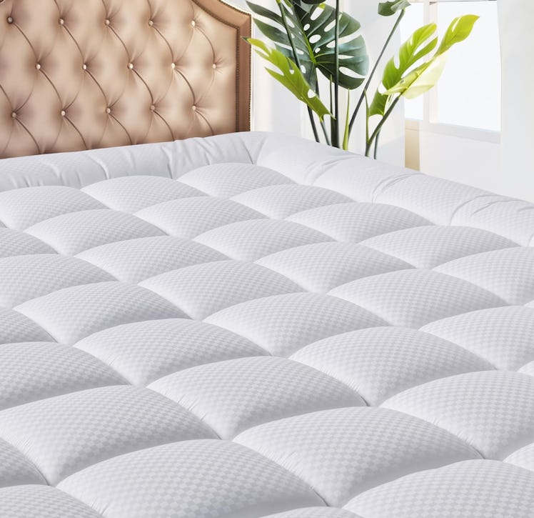 MATBEBY Cooling Mattress Pad