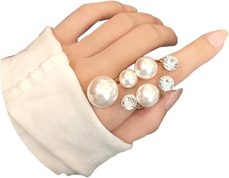 keprivo Optical Illusion Pearl Ring