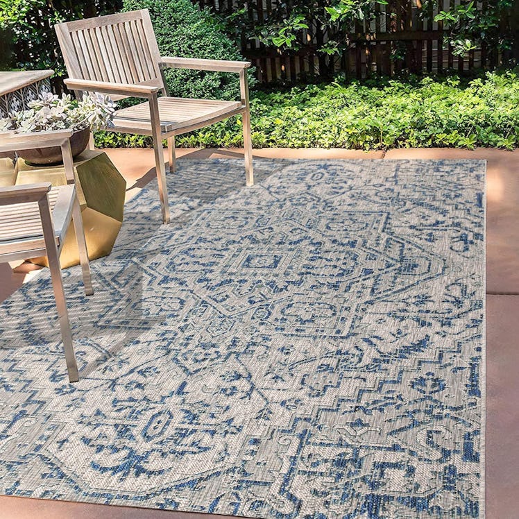 JONATHAN Y Outdoor Area Rug