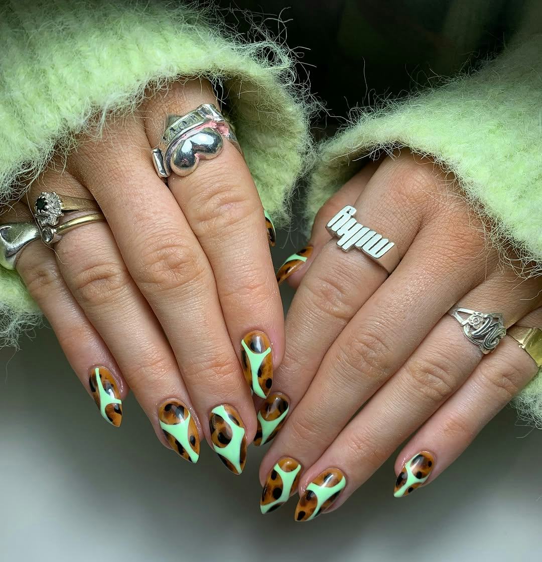 mint manicure