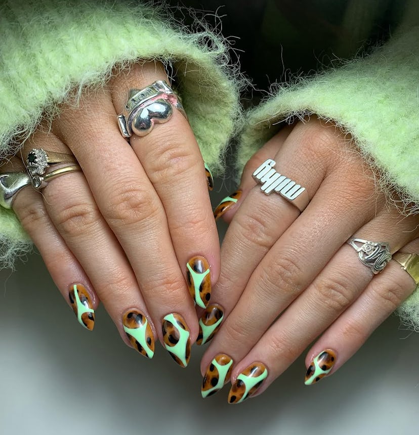 mint manicure