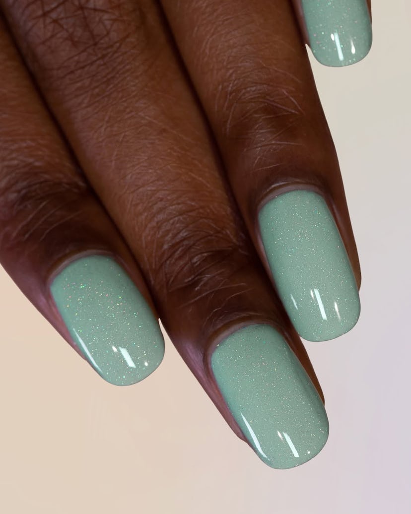 mint manicure