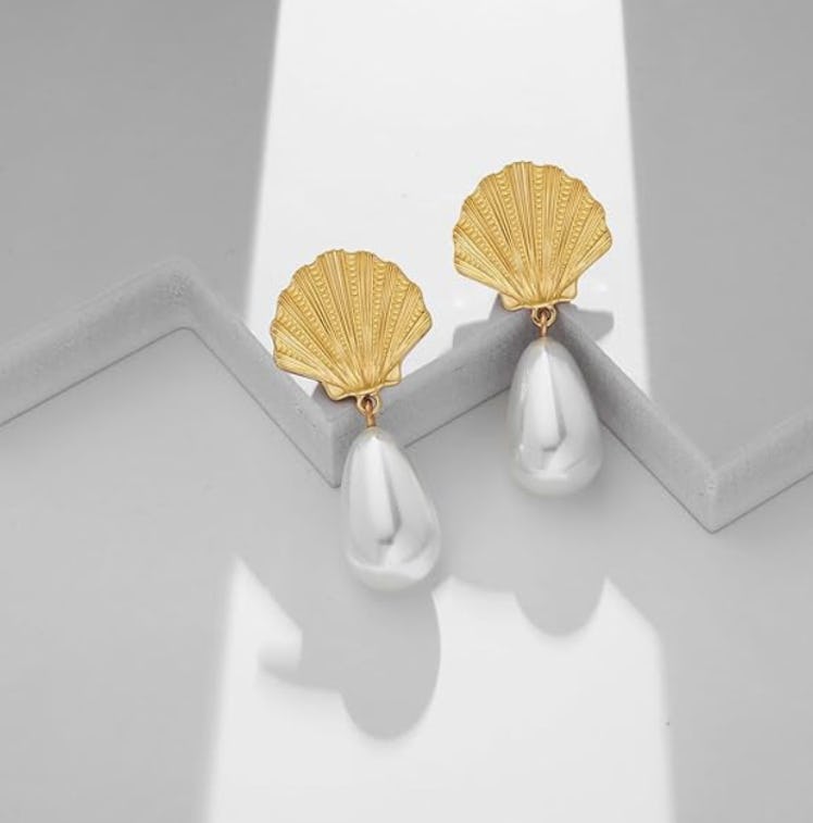 LILIE&WHITE Shell Earrings