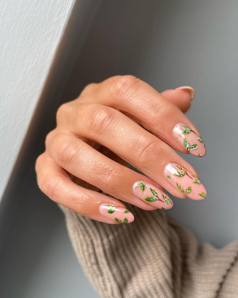 Playful Nail Art Motif Trends