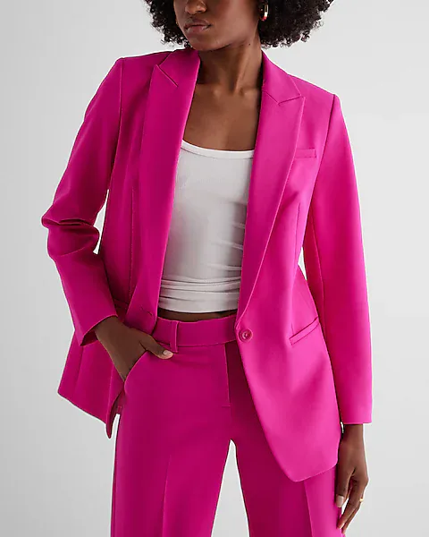 How To Get Elle Woods' 'Legally Blonde' Aesthetic In 2025