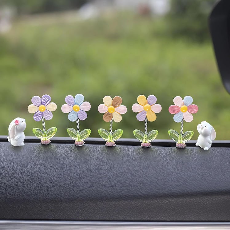 Kurilai Flower Car Ornaments (7 Pieces) 