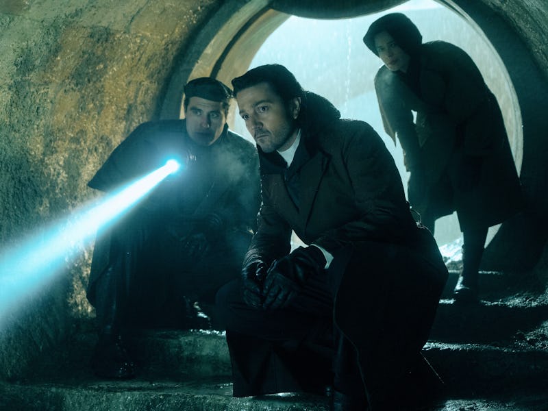 Dilan (Théo Costa Marini), Cassian Andor (Diego Luna) and Enza Rylanz (Alaïs Lawson) in