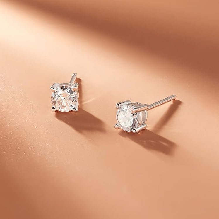Amazon Essentials Cubic Zirconia Stud Earrings