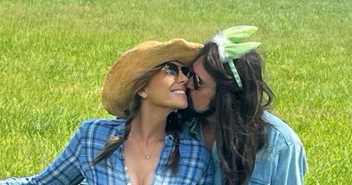 Elizabeth Hurley & Billy Ray Cyrus Are Dating, & There Was 1 Big Clue