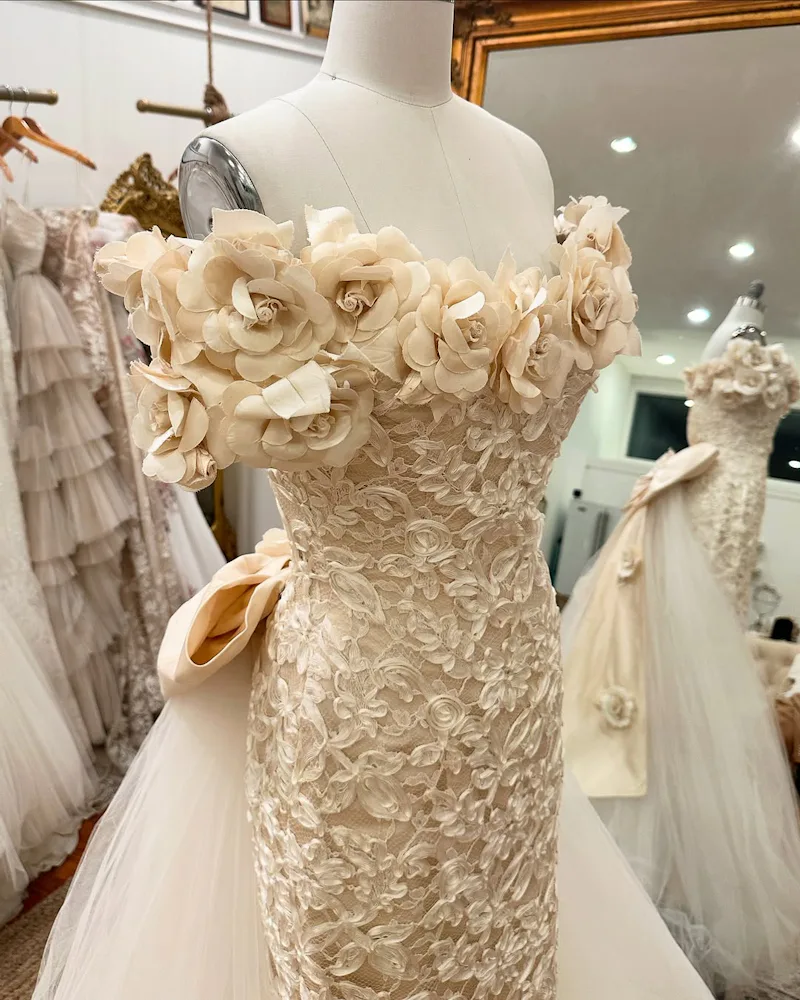 Vintage Wedding Attire Is On The Rise Here Are 7 Boutiques To Check Out Vintage Wedding Attire Is On The Rise Here Are 7 Boutiques To Check Out