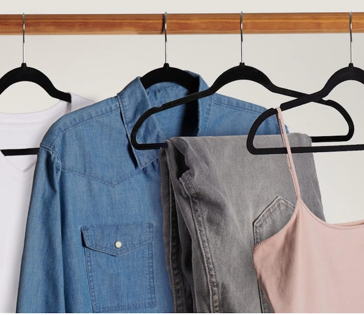 Zober Non-Slip Velvet Hangers (50-Pack)