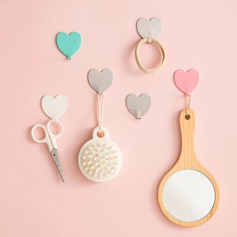 JtmyAota Heart Shaped Decorative Wall Hooks (6-Pack)