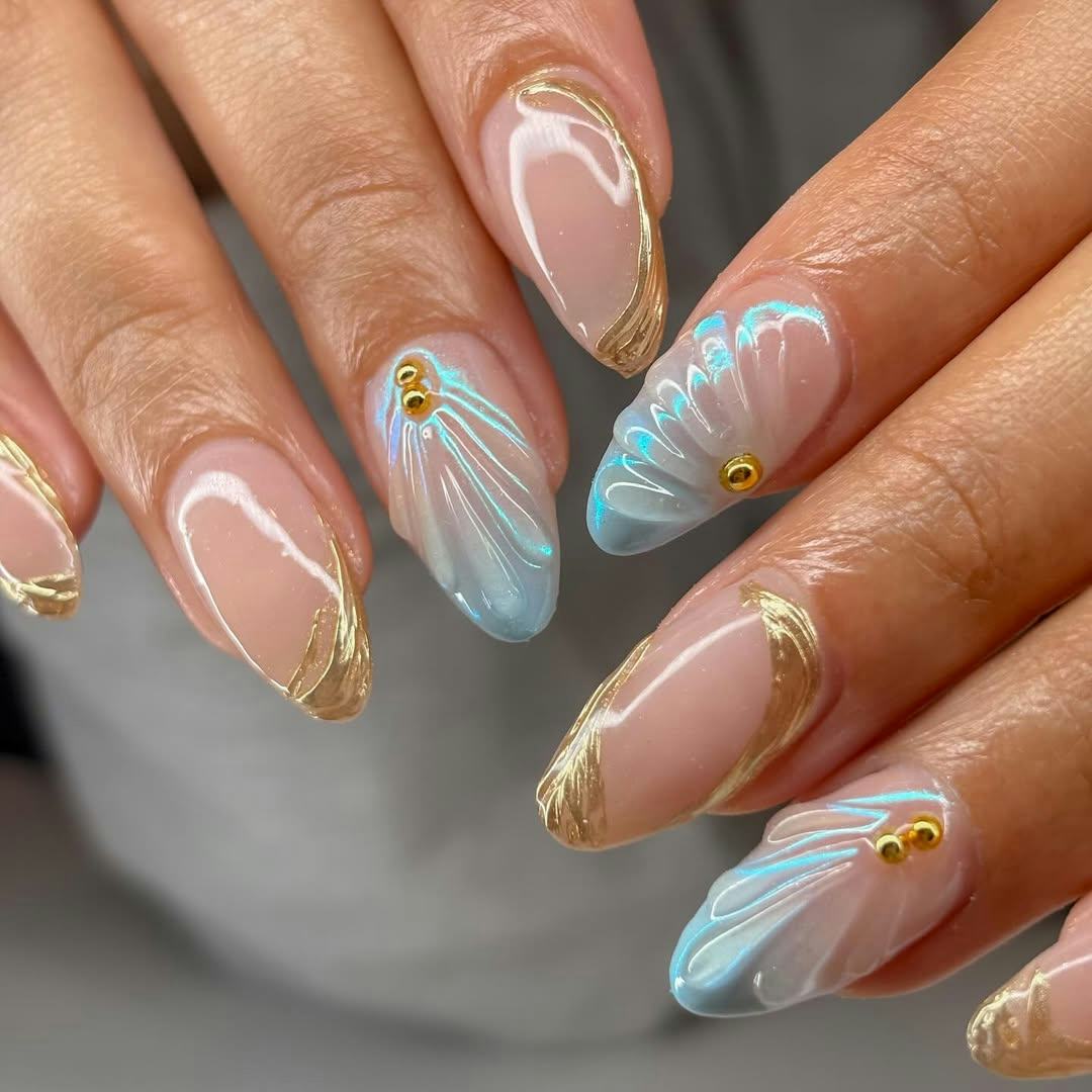 2025 Holographic 3D Nails That Wow