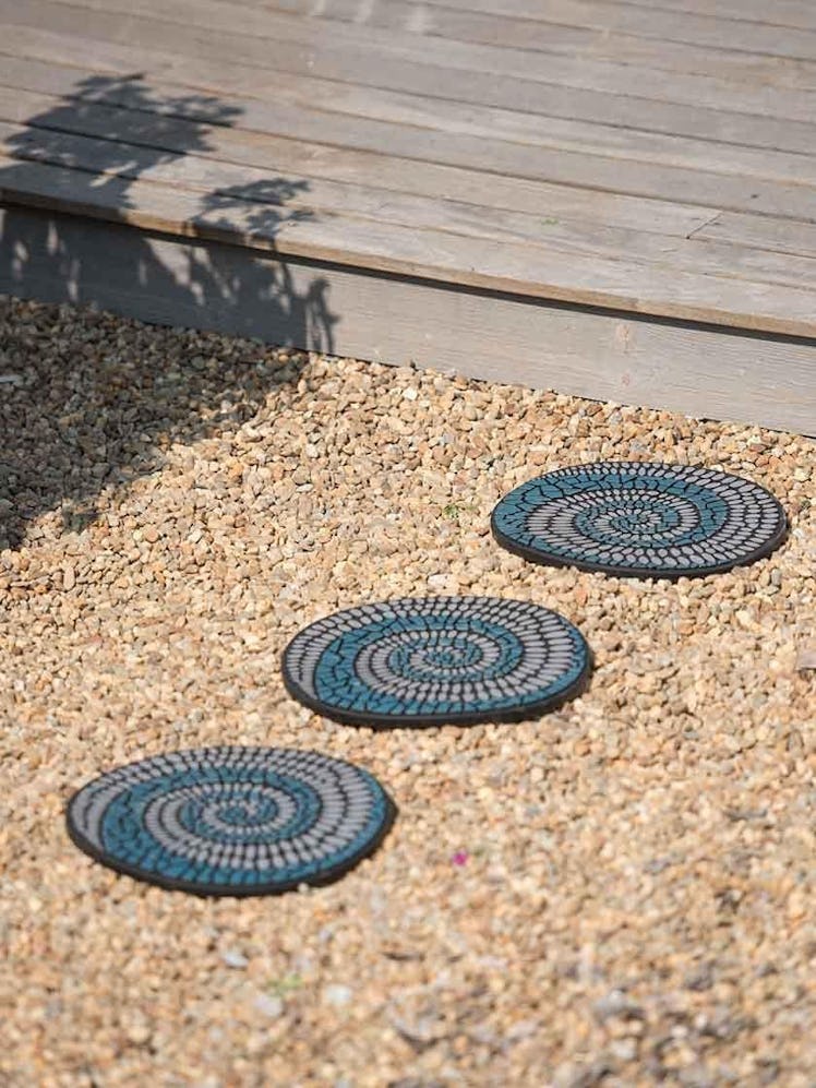 Gardener's Supply Company Recycled Rubber Swirl Stepping Stone