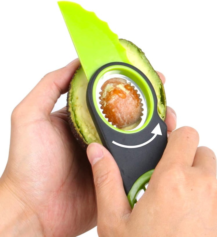  Aichoof 3-In-1 Avocado Slicer