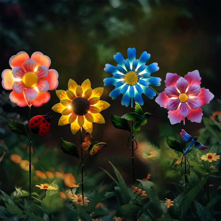 EiGreen Outdoor Solar Flower Lights (4 Pieces) 