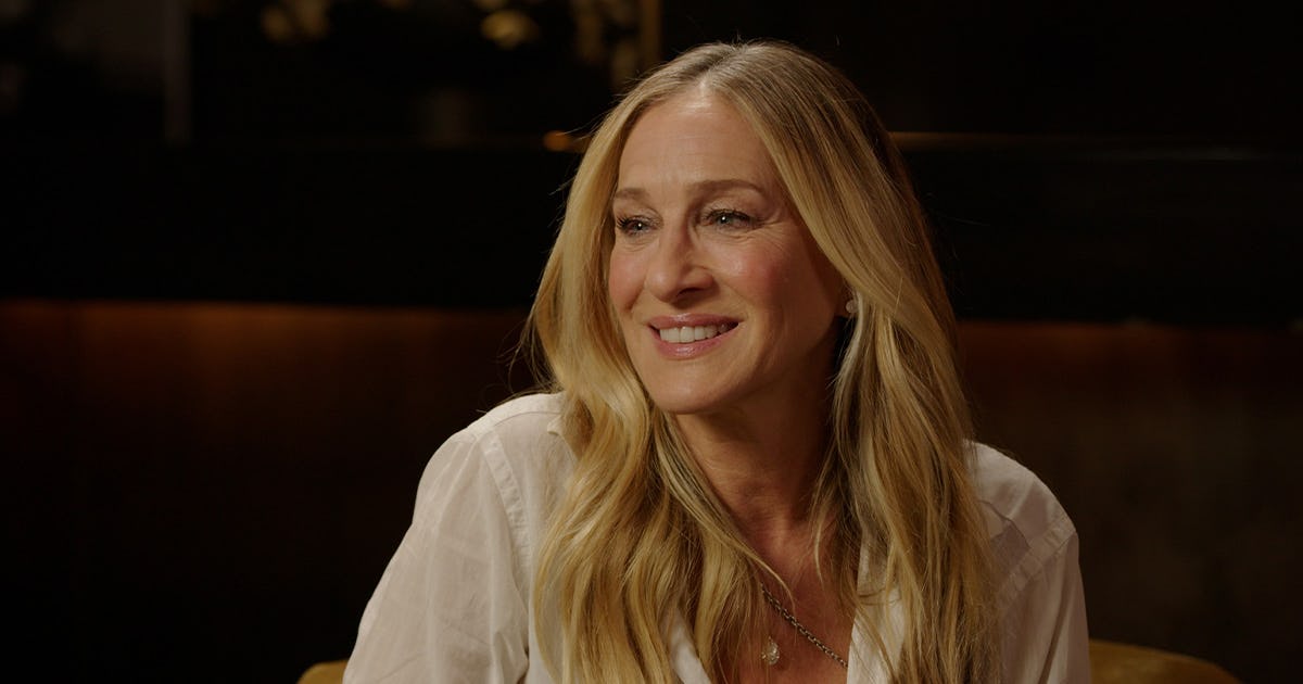 Sarah Jessica Parker Reads Up To 10 Hours Per Day