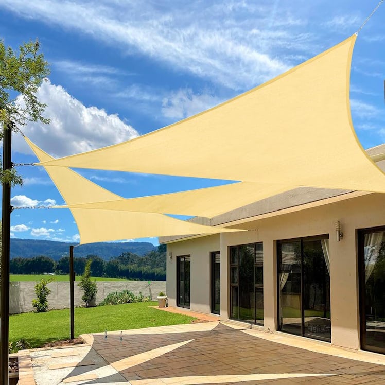 Artpuch Triangular UV-Blocking Sun Shade