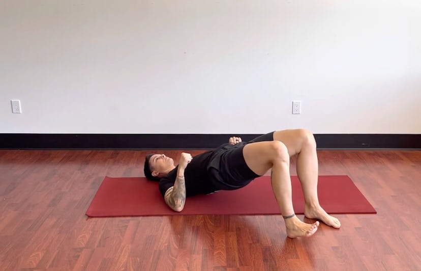 Kickstand glute bridge.