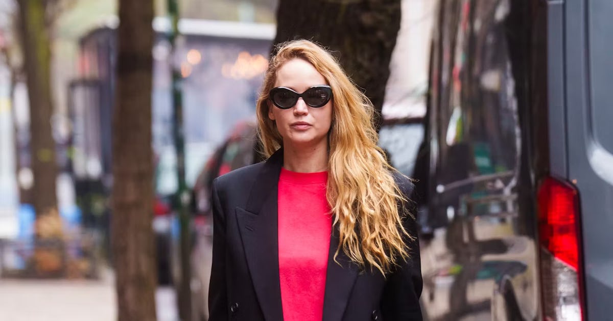 Jennifer Lawrence & Gigi Hadid Can't Stop Wearing This Under-$1K Bag