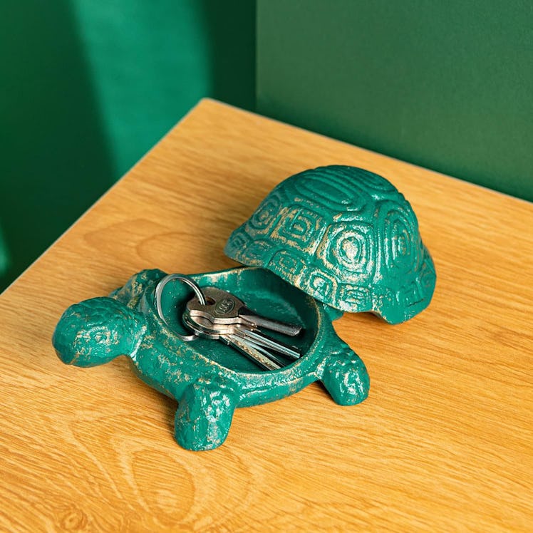 Sungmor Cast Iron Turtle Key Holder