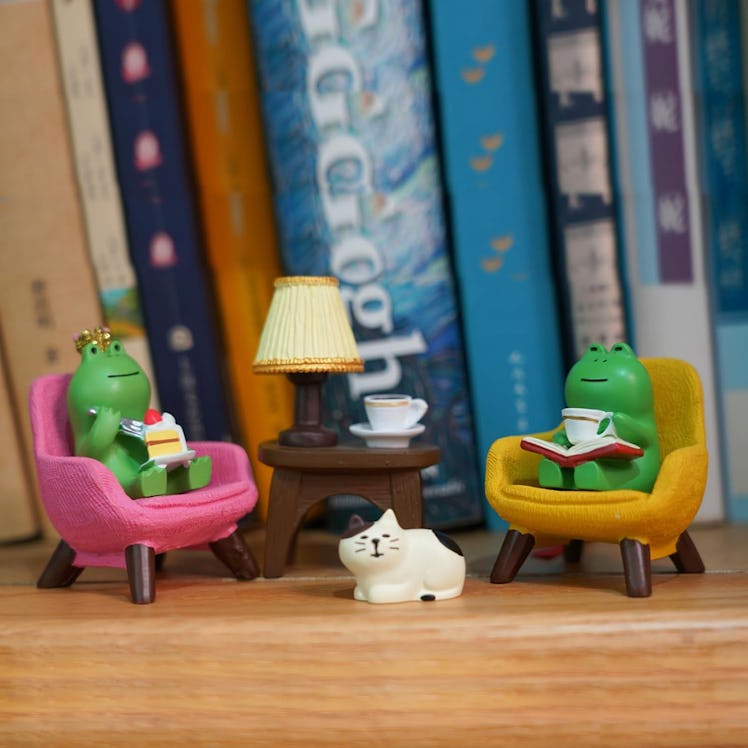 Inufcub Miniature Frog Desk Set (6 Pieces)