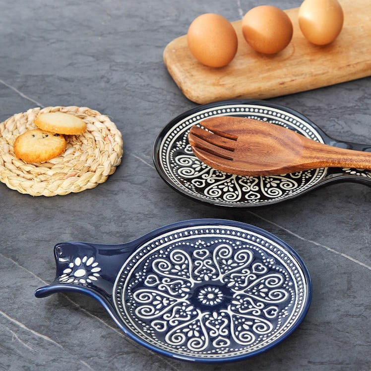 Delpnana Ceramic Spoon Rest