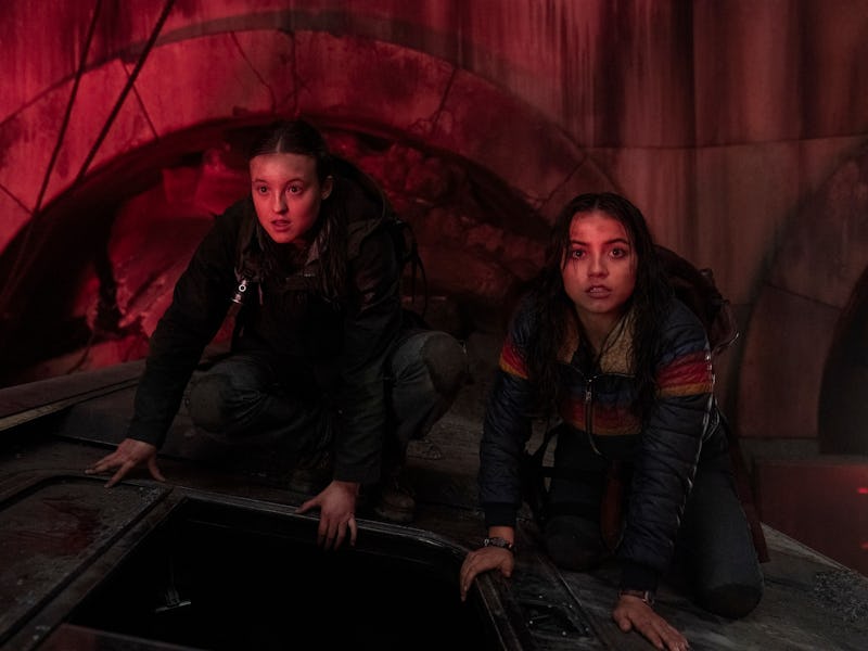 Bella Ramsey and Isabela Merced in The Last of Us