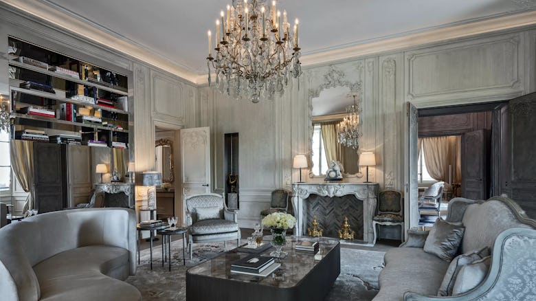 A lavish suite at the Hôtel de Crillon