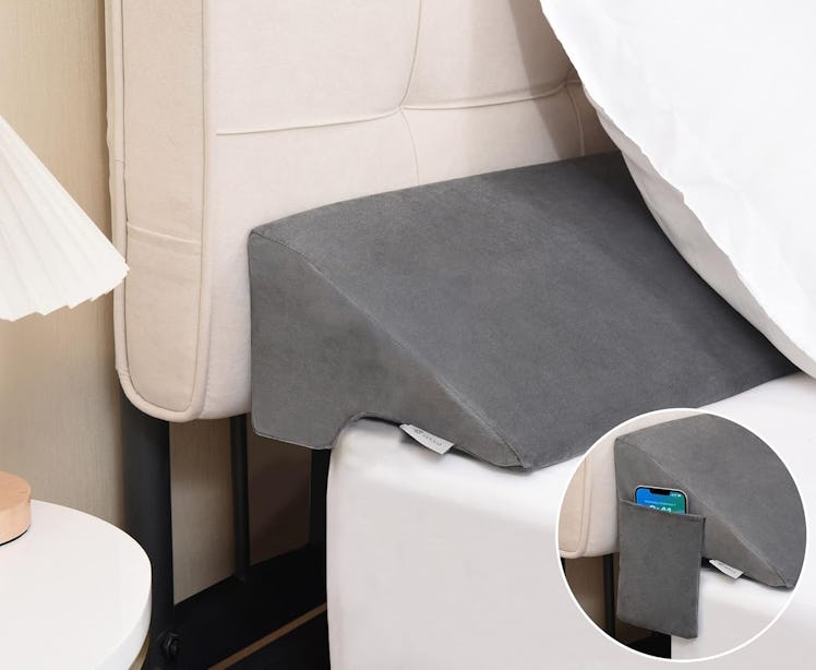 Vekkia Wedge Pillow