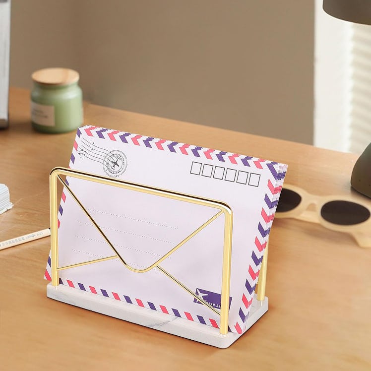 Jeasor Metal Mail Holder