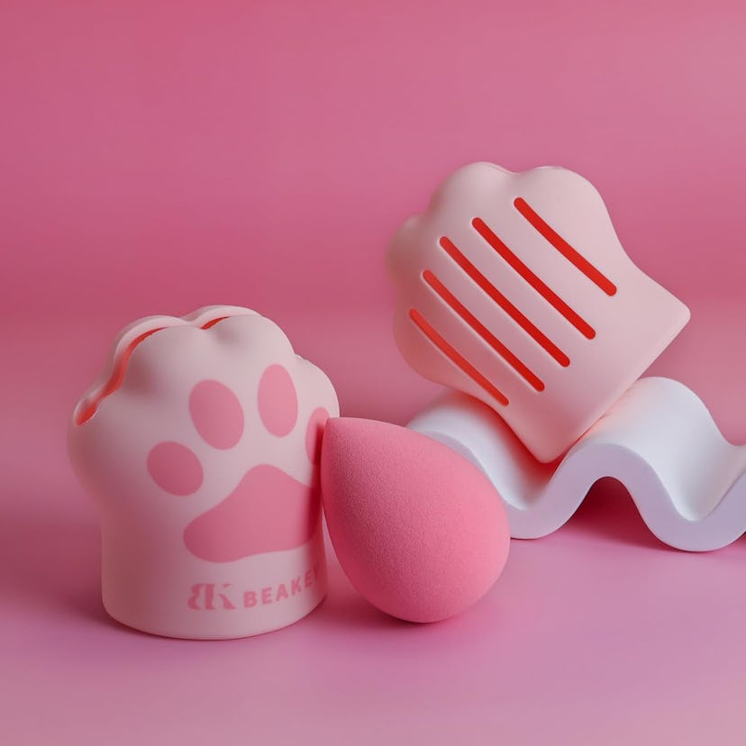BEAKEY Cat Hug Cosmetic Sponge Holder