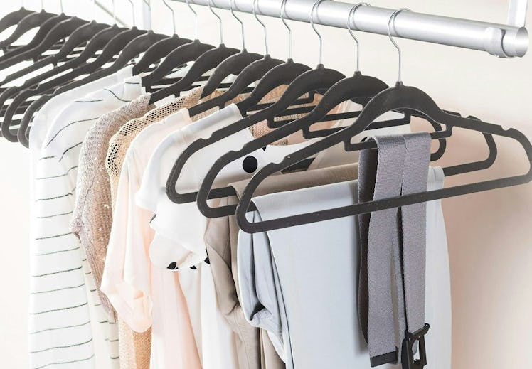 Zober Nonslip Velvet Hangers (50-Pack)