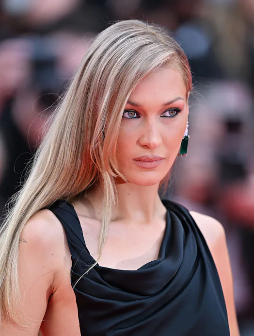 Bella Hadid supermodel blonde hair