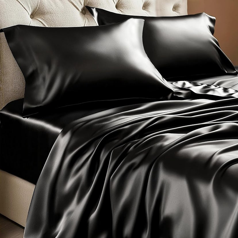 BEDELITE Satin Sheet Set (4 Pieces)
